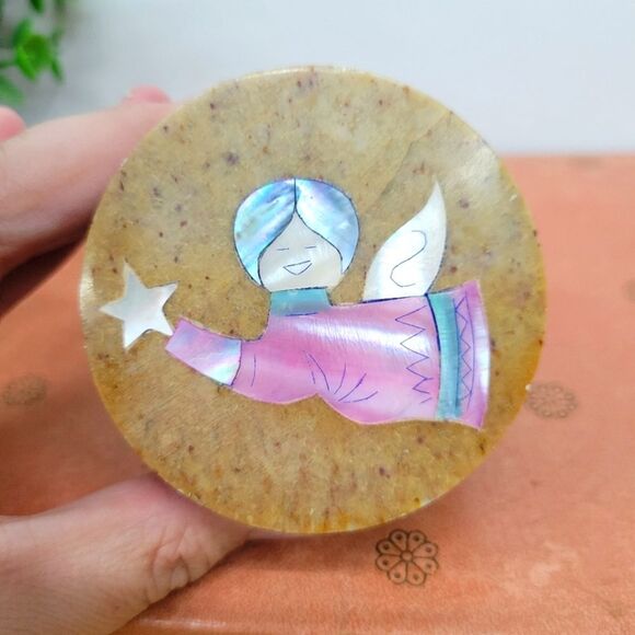 Vintage Handcrafted Stone Trinket Box – Angel Inlay with Mother of Pearl - Picture 1 of 13